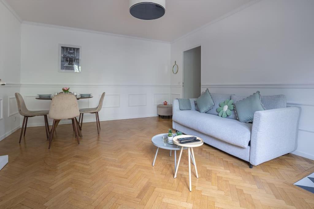 Апартаменти The Smile House // Бюссі-Сен-Жорж Екстер'єр фото